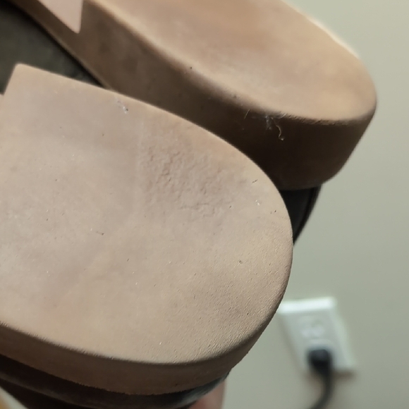 Tod's Men's Dark Brown Chukka Boots - Picture 6 of 9